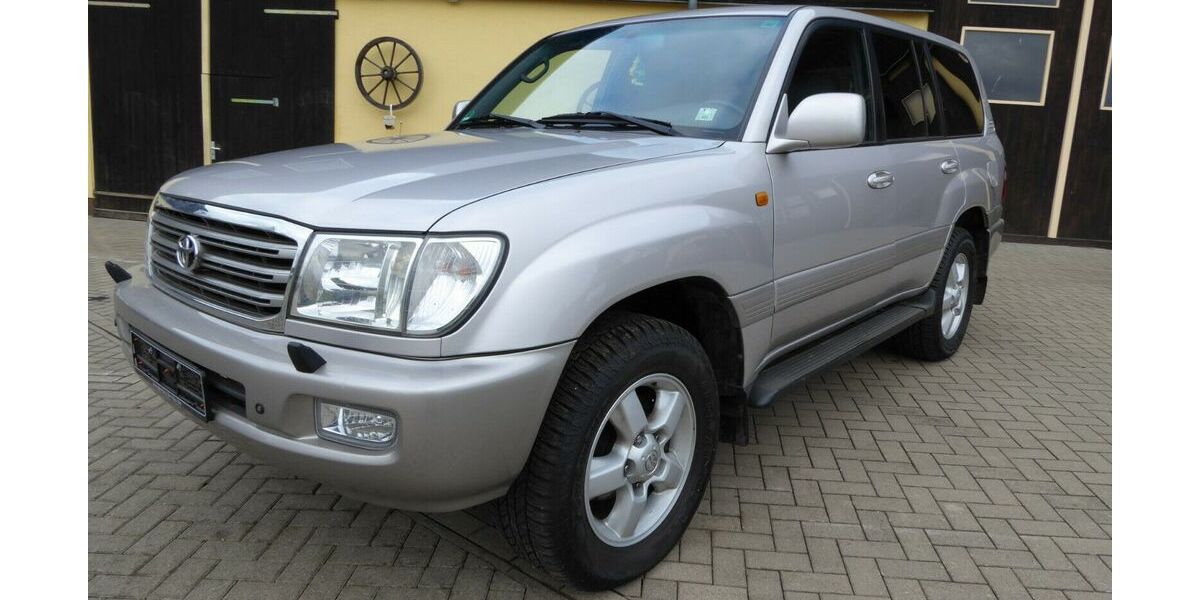 Toyota Land Cruiser 259.000 km 39.000 &euro; Neddemin 17039
