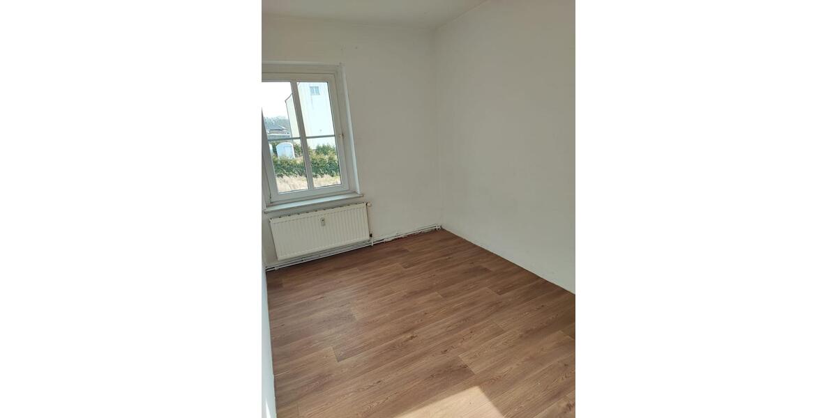 Etagenwohnung Stavenhagen - 3 Zimmer, 64 m&sup2;, 360&euro; | Angebot:23739497