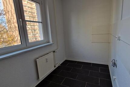 Wohnung Neubrandenburg Carlshöhe - 3 Zimmer, 67 m&sup2;, 493&euro; | Angebot:25646880