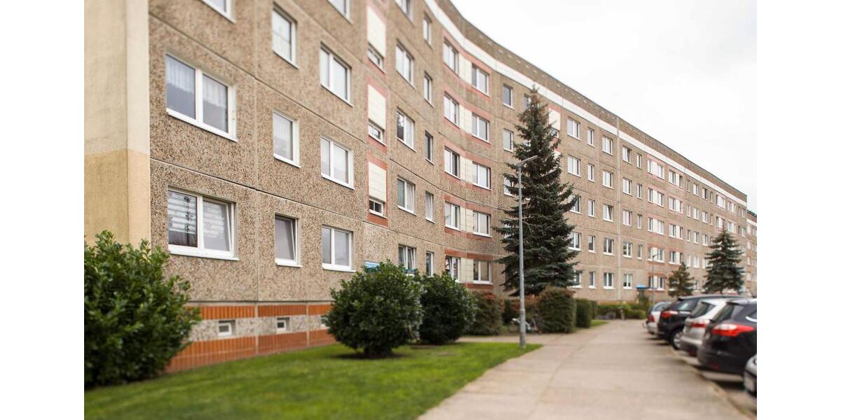 Etagenwohnung Neubrandenburg Datzeberg - 4 Zimmer, 87 m&sup2;, 440&euro; | Angebot:25899543