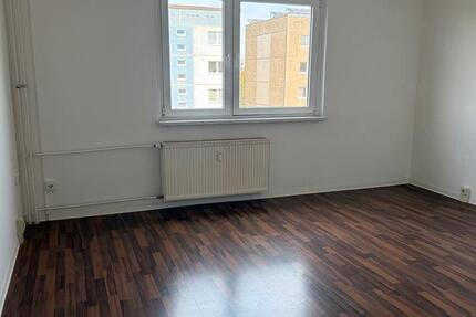 Wohnung Neubrandenburg Datzeberg - 3 Zimmer, 60 m&sup2;, 575&euro; | Angebot:27640889