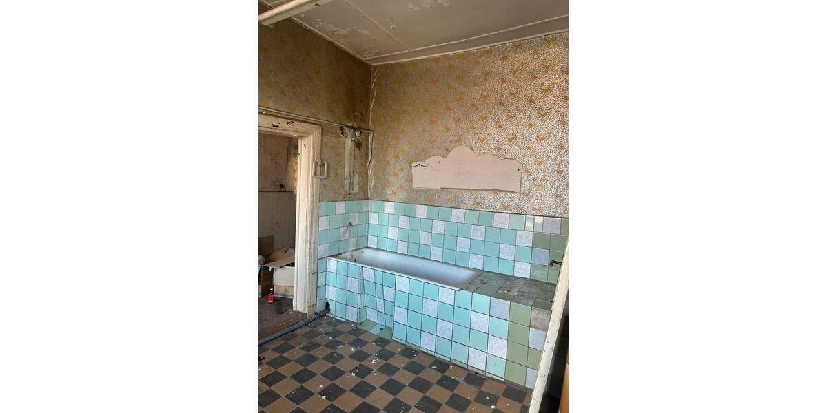 Mehrfamilienhaus, Wohnhaus Altentreptow - 8 Zimmer, 270 m&sup2;, 45.000&euro; | Angebot:25873253