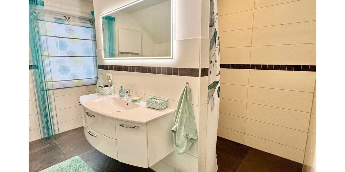 HORN IMMOBILIEN ++ Neustrelitz großes tolles Einfamilienhaus mit vielen Extras auf großem Grundstück - Einfamilienhaus Neustrelitz | Angebot:24862301