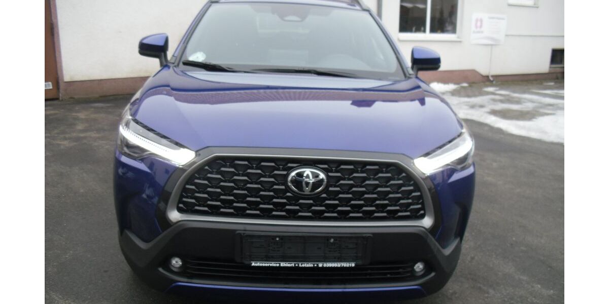 Toyota Corolla Cross 3.350 km 30.990 &euro; Gnevkow 17089
