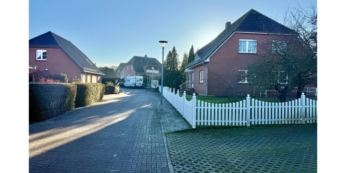 HORN IMMOBILIEN++ 2 km bis Neubrandenburg, großes Einfamilienhaus mit vielen Extras - Einliegerwohnung möglich - Einfamilienhaus Neuendorf Neuendorf | Angebot:24625005