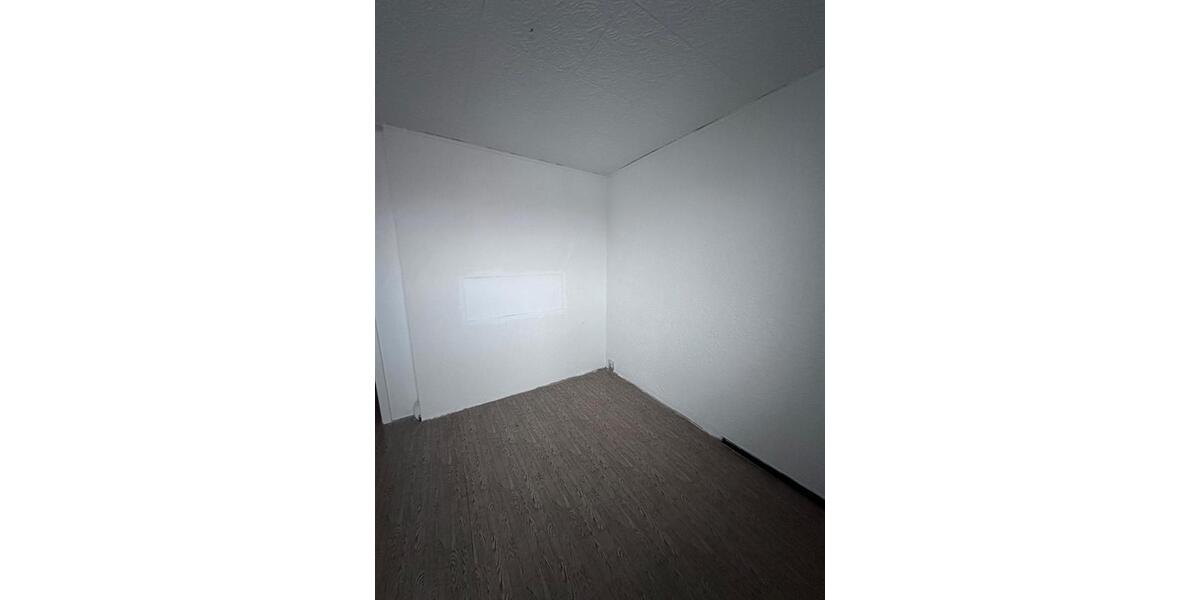 Etagenwohnung Neustrelitz - 3 Zimmer, 62 m&sup2;, 360&euro; | Angebot:25177355