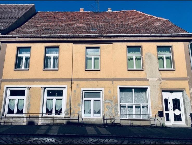 Mehrfamilienhaus, Wohnhaus Altentreptow - 8 Zimmer, 270 m&sup2;, 45.000&euro; | Angebot:25873253