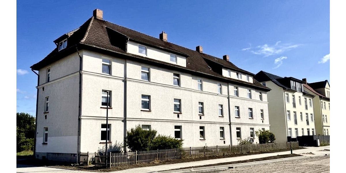 HORN IMMOBILIEN++ Neubrandenburg, vermietetes MFH mit 13 WE, großem Grundstück, nur 500 m zur Innenstadt - Mehrfamilienhaus, Wohnhaus Neubrandenburg Datzeberg | Angebot:27103821