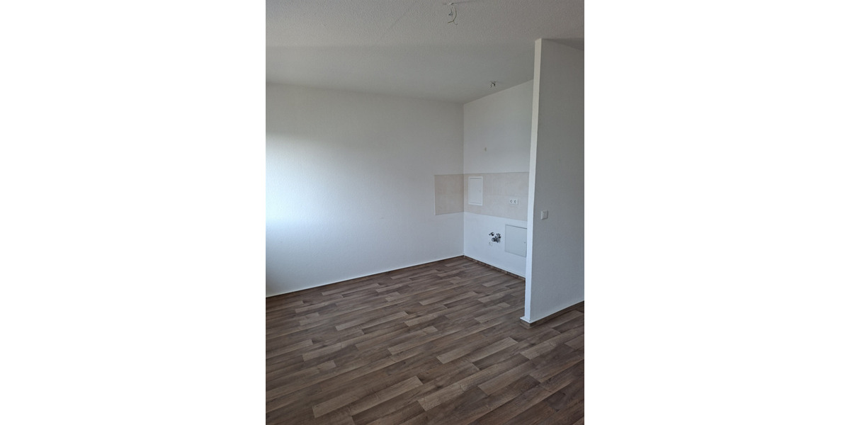 Etagenwohnung Neustrelitz - 1 Zimmer, 26 m&sup2;, 195&euro; | Angebot:25871661