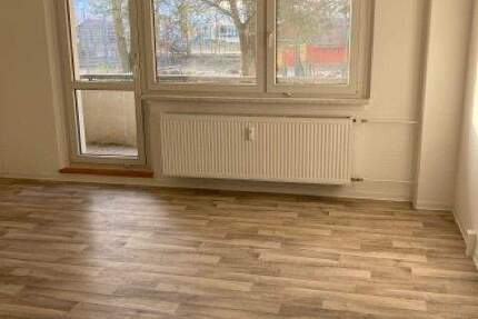 Wohnung Neubrandenburg Oststadt - 3 Zimmer, 64 m&sup2;, 391&euro; | Angebot:25739843