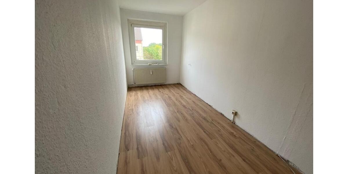 Etagenwohnung Burg Stargard - 6 Zimmer, 145 m&sup2;, 653&euro; | Angebot:24585497