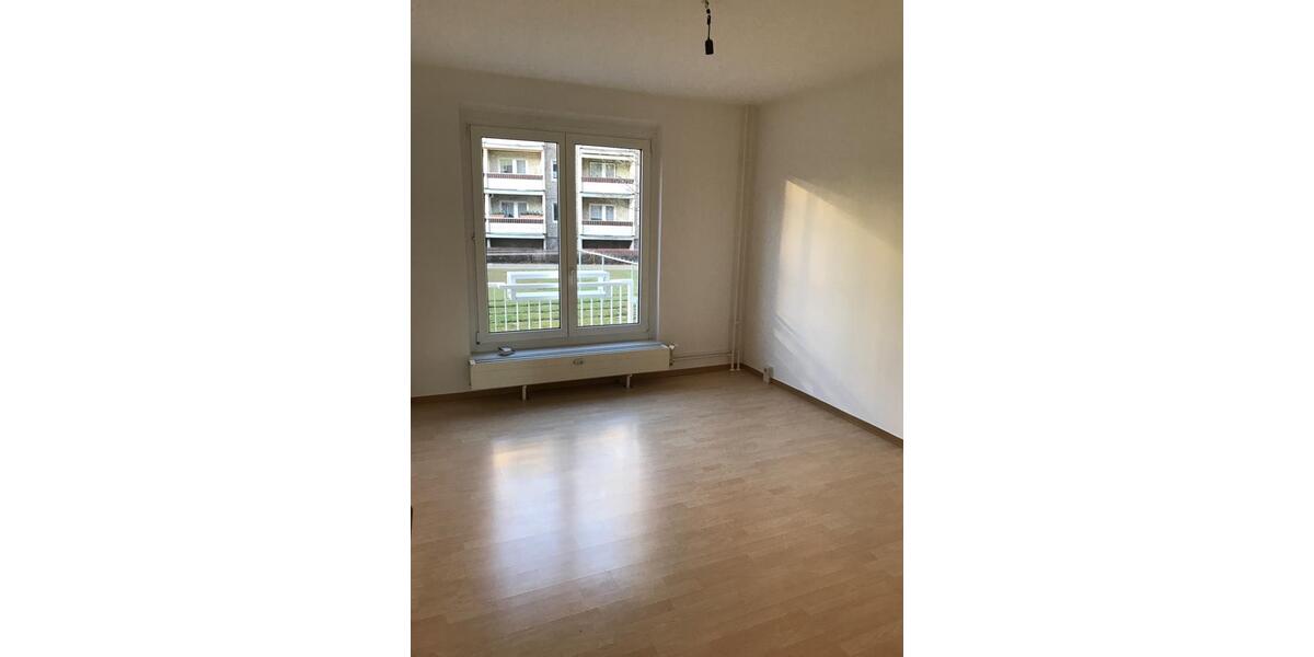 Etagenwohnung Neubrandenburg - 3 Zimmer, 62 m&sup2;, 320&euro; | Angebot:15430278