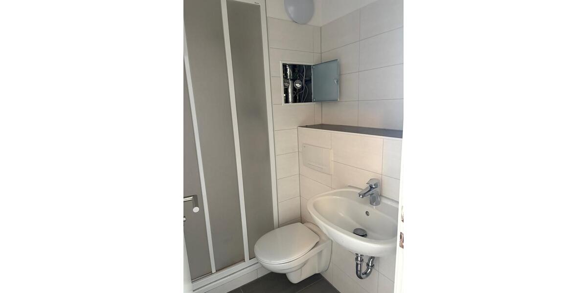 Etagenwohnung Neubrandenburg - 1 Zimmer, 24 m&sup2;, 240&euro; | Angebot:25987577