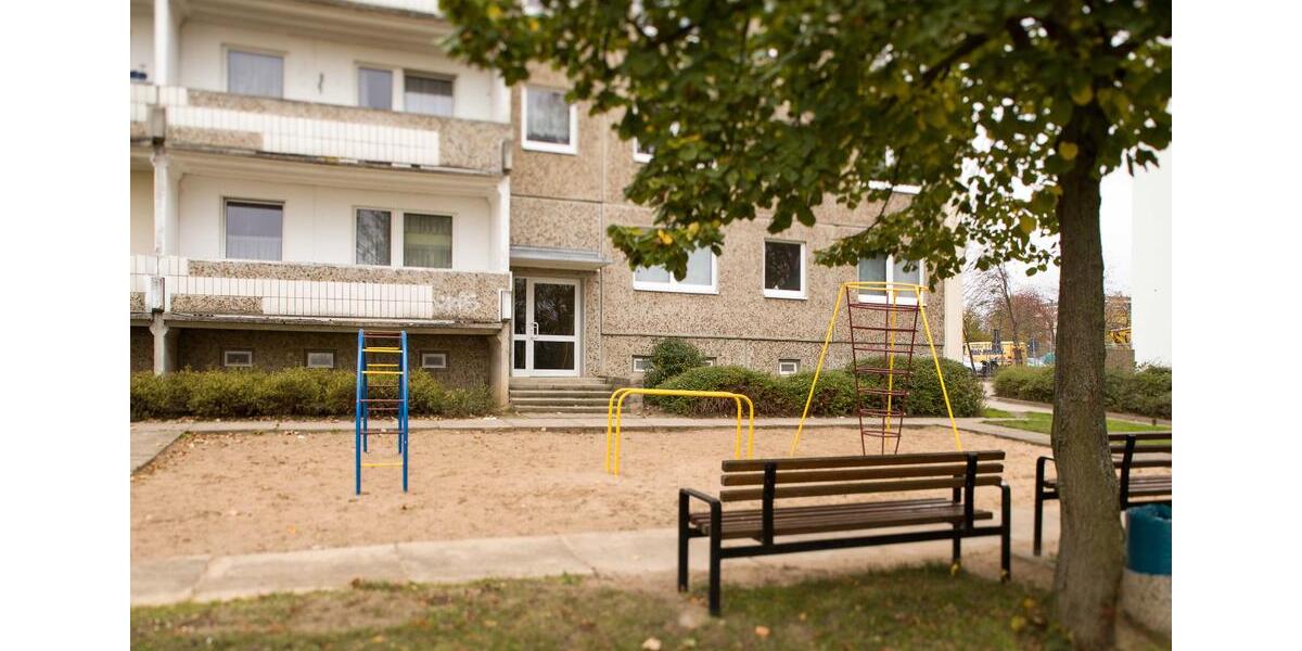 Etagenwohnung Neubrandenburg Datzeberg - 4 Zimmer, 87 m&sup2;, 440&euro; | Angebot:25899543