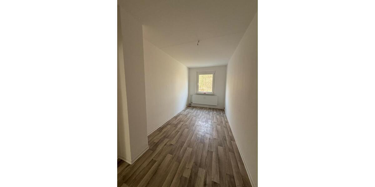 Etagenwohnung Burg Stargard - 3 Zimmer, 69 m&sup2;, 412&euro; | Angebot:22742423