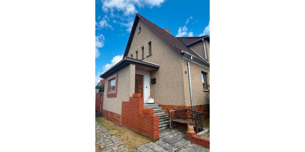 Doppelhaushälfte Neustrelitz - 5 Zimmer, 121 m&sup2;, 295.000&euro; | Angebot:27109941