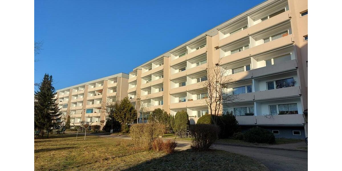 Etagenwohnung Neustrelitz - 3 Zimmer, 63 m&sup2;, 364&euro; | Angebot:25351860