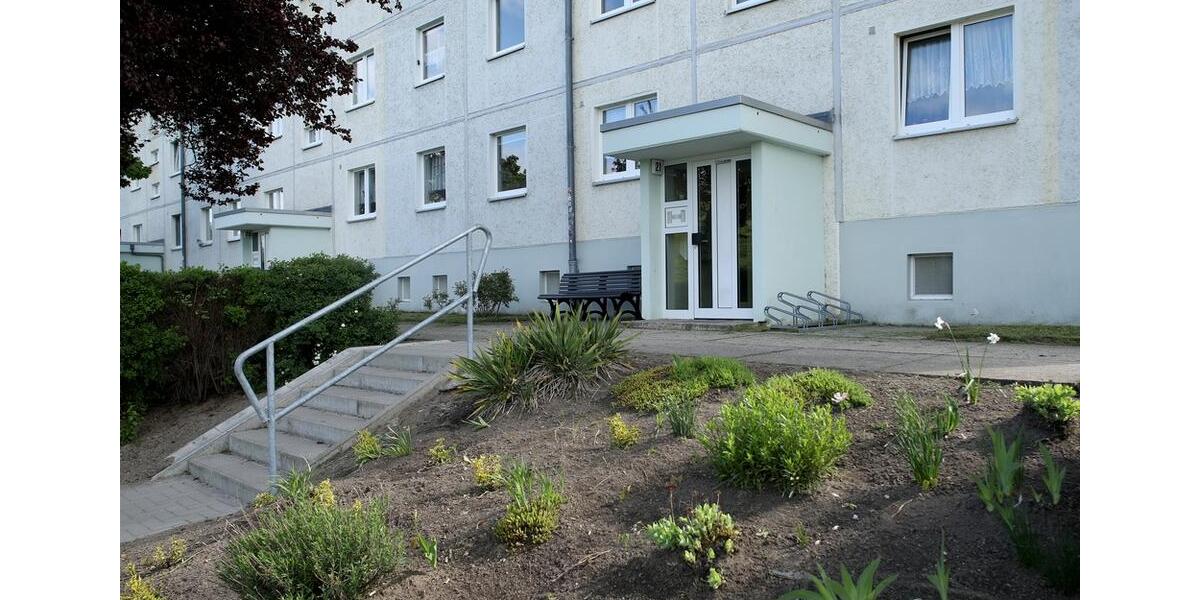 Etagenwohnung Burg Stargard - 3 Zimmer, 69 m&sup2;, 412&euro; | Angebot:22742423