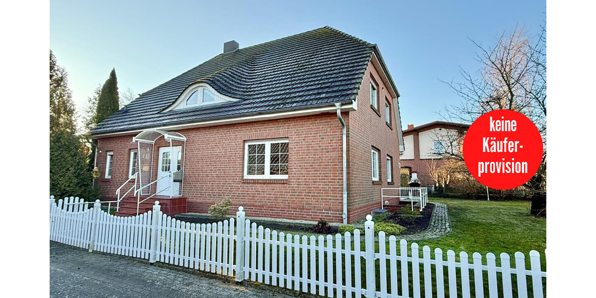 HORN IMMOBILIEN++ 2 km bis Neubrandenburg, großes Einfamilienhaus mit vielen Extras - Einliegerwohnung möglich - Einfamilienhaus Neuendorf Neuendorf | Angebot:24625005