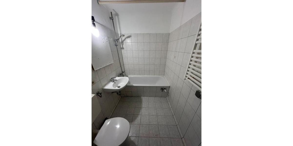 Etagenwohnung Neubrandenburg Carlshöhe - 4 Zimmer, 76 m&sup2;, 521&euro; | Angebot:26443489