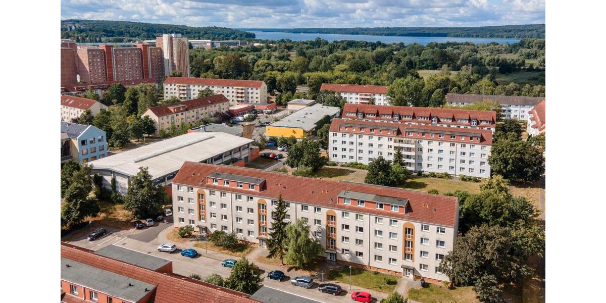 Etagenwohnung Neubrandenburg - 3 Zimmer, 61 m&sup2;, 415&euro; | Angebot:25964622