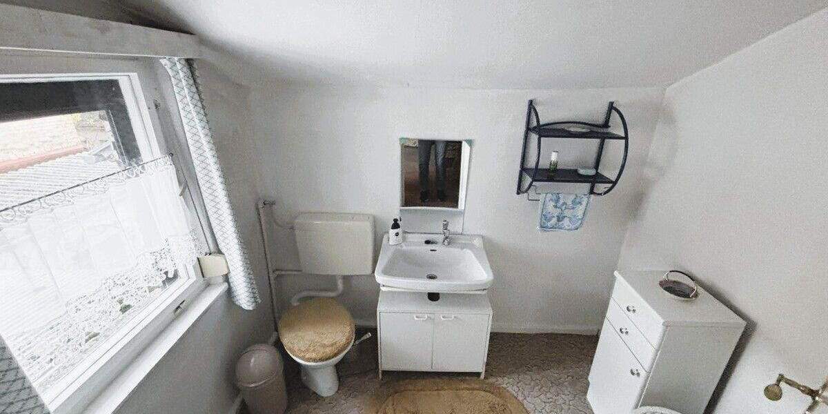 Mehrfamilienhaus, Wohnhaus Penzlin - 7 Zimmer, 178 m&sup2;, 159.000&euro; | Angebot:25674904