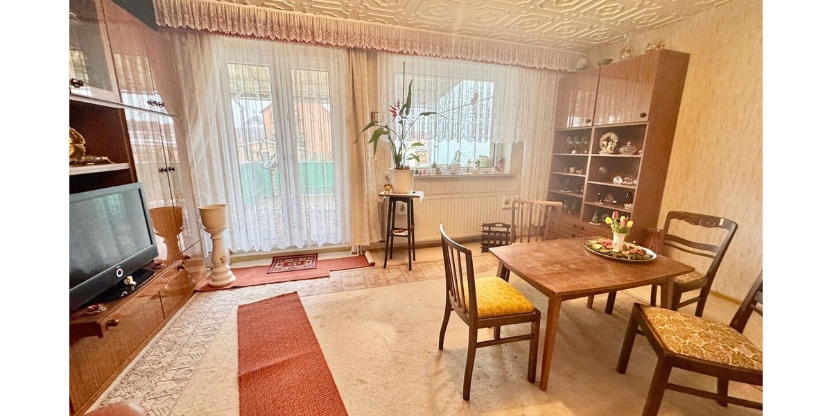 HORN IMMOBILIEN ++ Neubrandenburg Vogelviertel, gepflegtes Reihenmittelhaus mit Garage und Terrasse - Reihenmittelhaus Neubrandenburg Datzeberg | Angebot:24980042