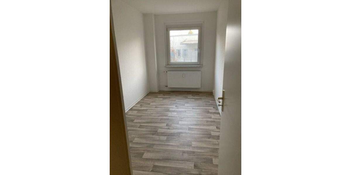 Etagenwohnung Neubrandenburg Oststadt - 3 Zimmer, 64 m&sup2;, 391&euro; | Angebot:25739843