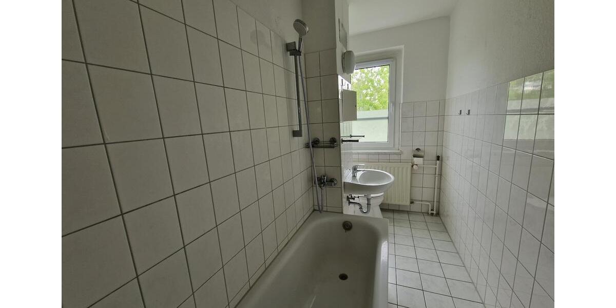 Etagenwohnung Neubrandenburg Datzeberg - 3 Zimmer, 61 m&sup2;, 402&euro; | Angebot:26663000