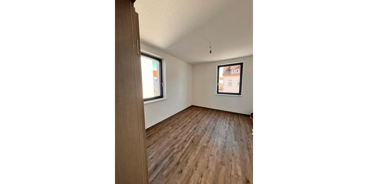 Etagenwohnung Neustrelitz - 2 Zimmer, 78 m&sup2;, 672&euro; | Angebot:23860214