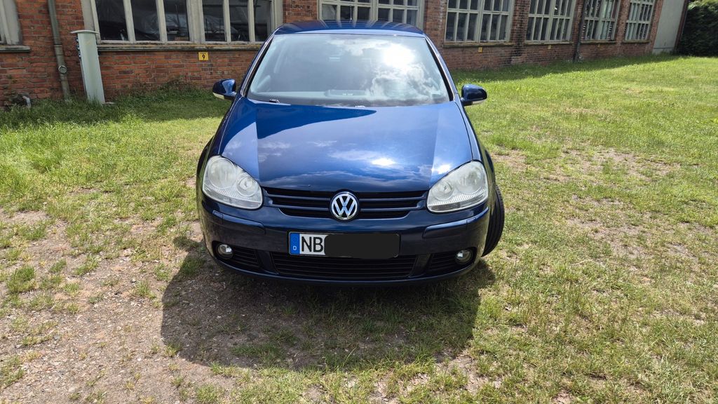 VW Golf 149.000 km 2.500 &euro; Neubrandenburg 17033