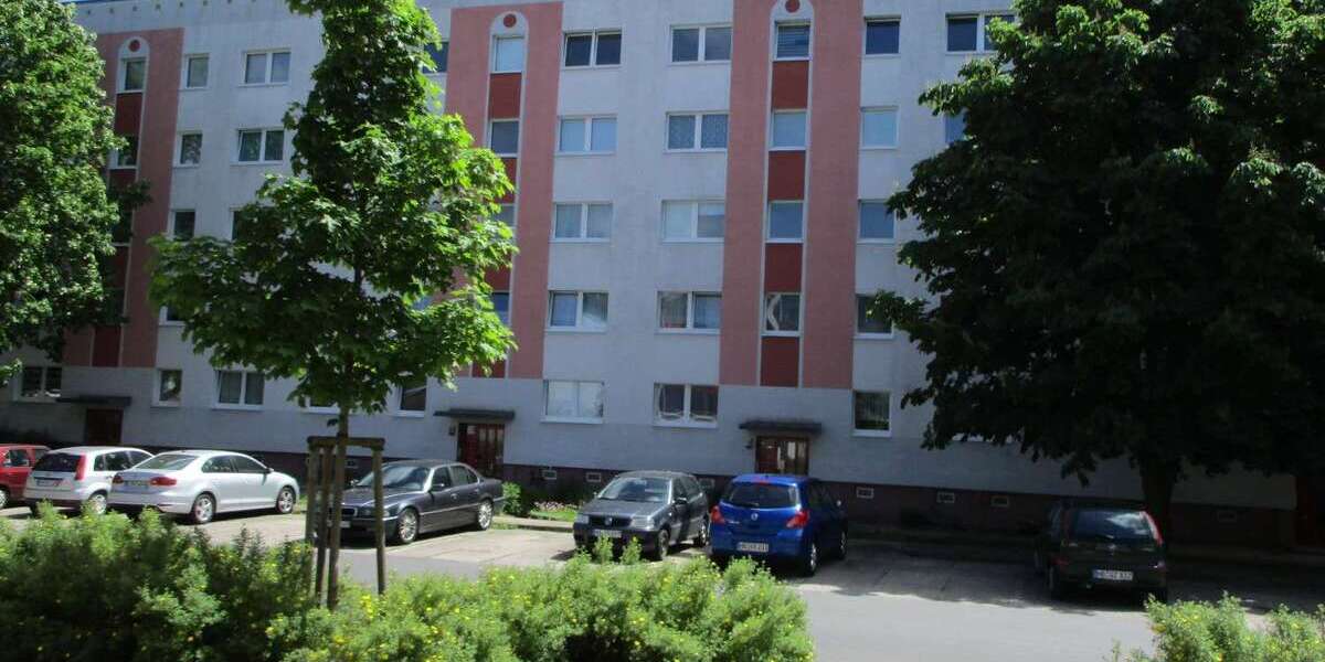 Etagenwohnung Neubrandenburg Oststadt - 2 Zimmer, 46 m&sup2;, 248&euro; | Angebot:27073594