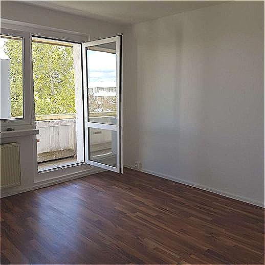 Etagenwohnung Neubrandenburg Oststadt - 3 Zimmer, 61 m&sup2;, 270&euro; | Angebot:25739582