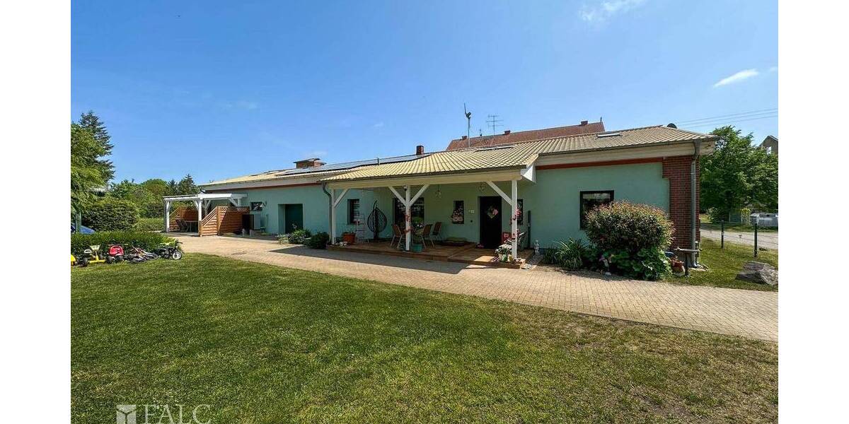 Einfamilienhaus Ankershagen Friedrichsfelde - 9 Zimmer, 256 m&sup2;, 420.000&euro; | Angebot:25668634