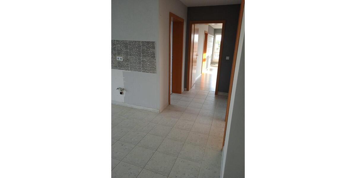 Dachgeschoßwohnung Penzlin - 3 Zimmer, 80 m&sup2;, 600&euro; | Angebot:25363146