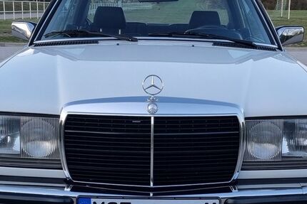 Mercedes-Benz E 230 89.000 km 19.700 &euro; Neverin 17039