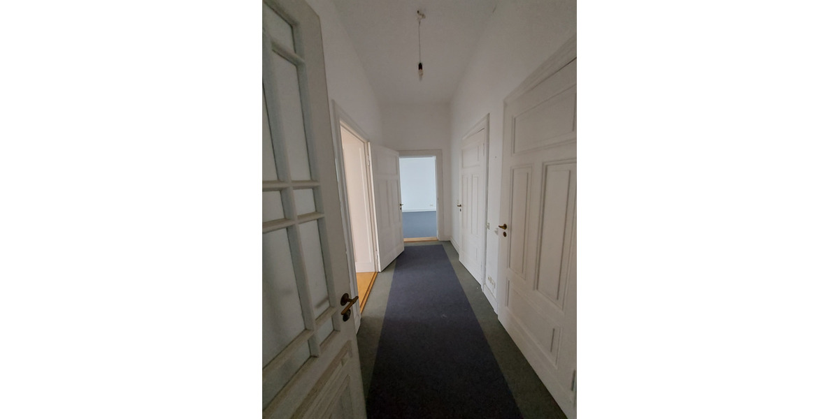 Etagenwohnung Neustrelitz - 3 Zimmer, 101 m&sup2;, 705&euro; | Angebot:23020473