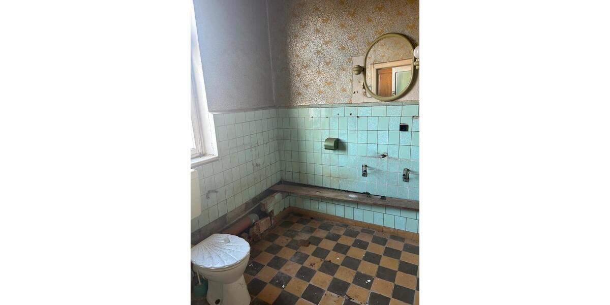 Mehrfamilienhaus, Wohnhaus Altentreptow - 8 Zimmer, 270 m&sup2;, 45.000&euro; | Angebot:25873253