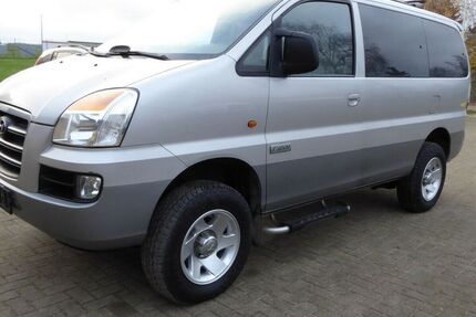 Hyundai H-1 Starex 253.000 km 9.999 &euro; Neddemin 17039