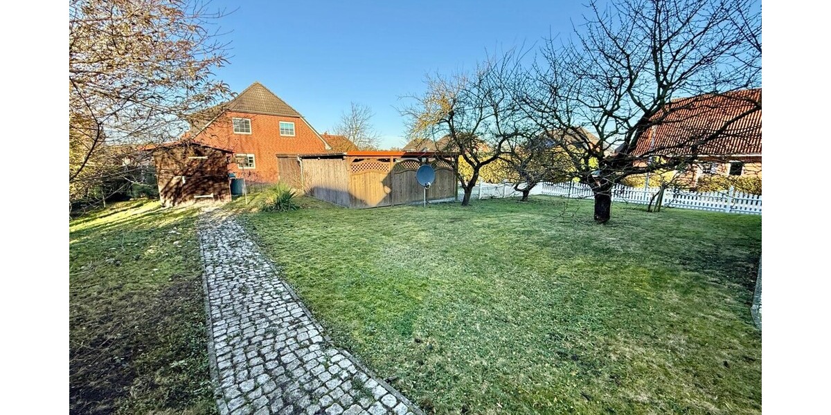 HORN IMMOBILIEN++ 2 km bis Neubrandenburg, großes Einfamilienhaus mit vielen Extras - Einliegerwohnung möglich - Einfamilienhaus Neuendorf Neuendorf | Angebot:24625005