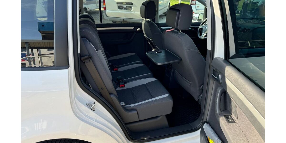 VW Touran 169.520 km 9.950 &euro; Neustrelitz 17235