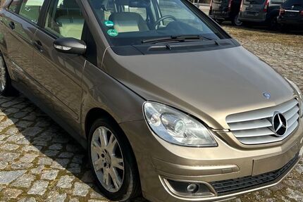 Mercedes-Benz B 180 149.850 km 4.900 &euro; Friedland 17098