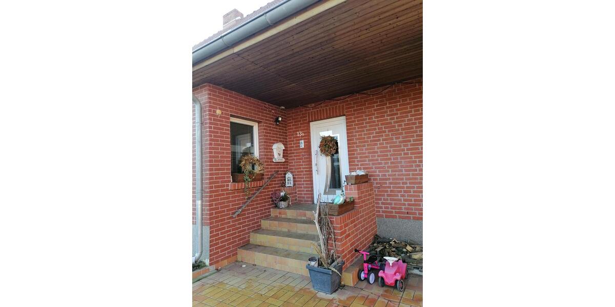 Doppelhaushälfte Penzlin - 6 Zimmer, 150 m&sup2;, 145.000&euro; | Angebot:25220471