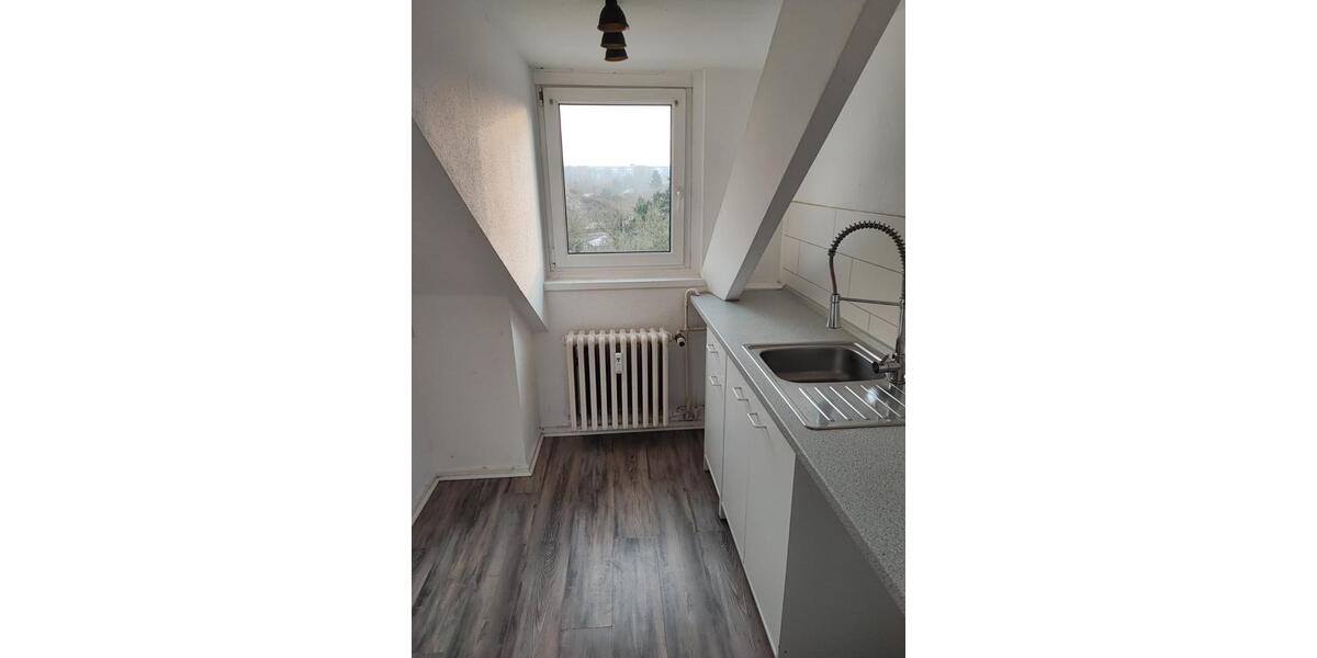 Dachgeschoßwohnung Neubrandenburg - 3 Zimmer, 50 m&sup2;, 350&euro; | Angebot:25544536