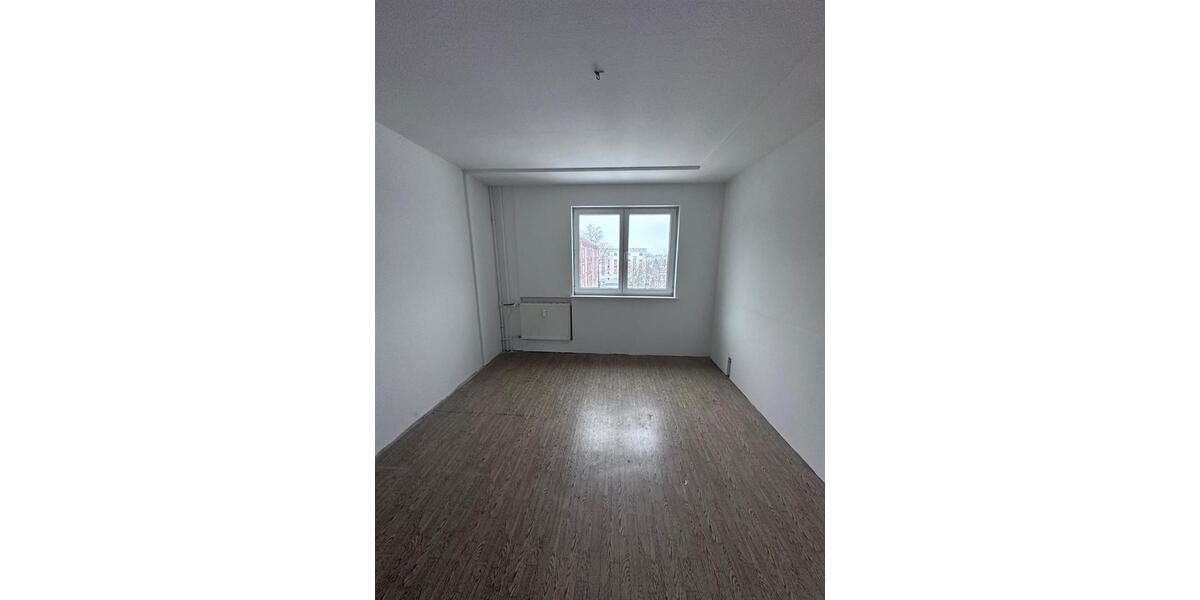 Etagenwohnung Neustrelitz - 3 Zimmer, 62 m&sup2;, 360&euro; | Angebot:25177355