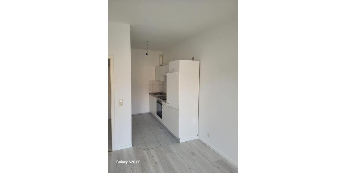 Etagenwohnung Burg Stargard - 1 Zimmer, 28 m&sup2;, 200&euro; | Angebot:20578438