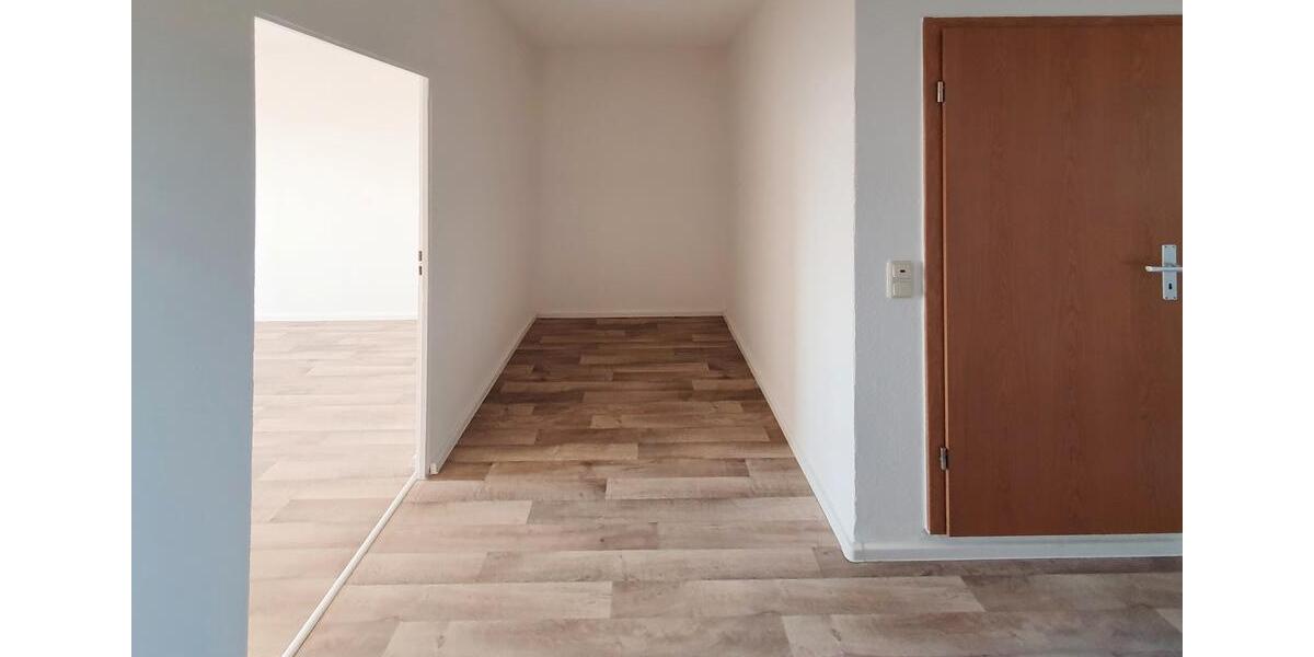 Etagenwohnung Neubrandenburg Datzeberg - 3 Zimmer, 69 m&sup2;, 278&euro; | Angebot:26675540