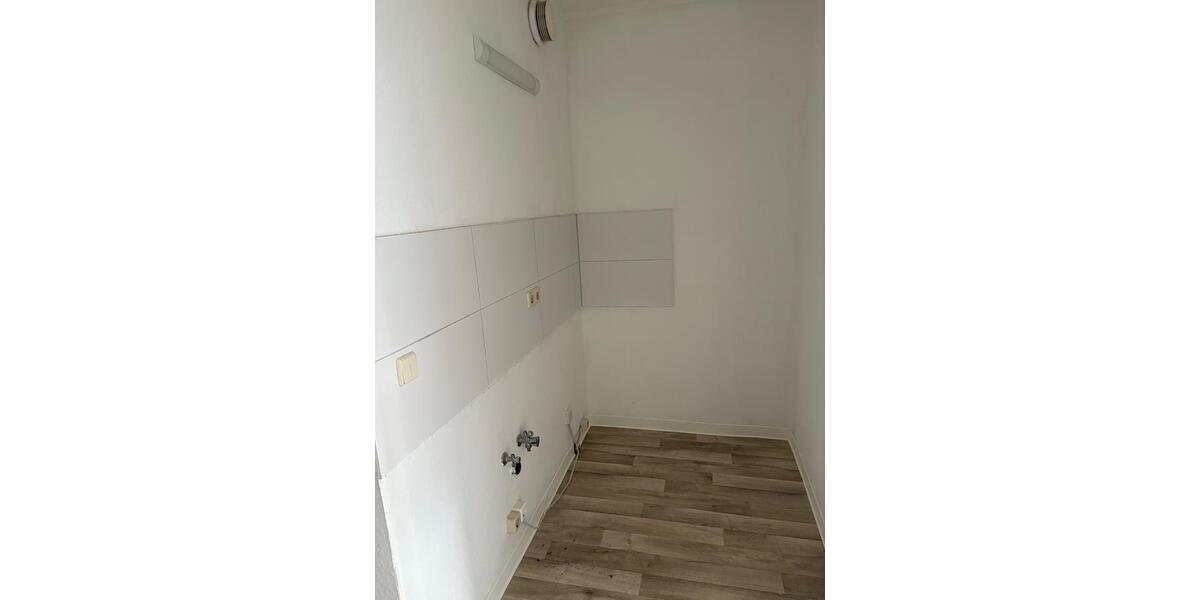 Etagenwohnung Neubrandenburg - 1 Zimmer, 24 m&sup2;, 280&euro; | Angebot:26130682