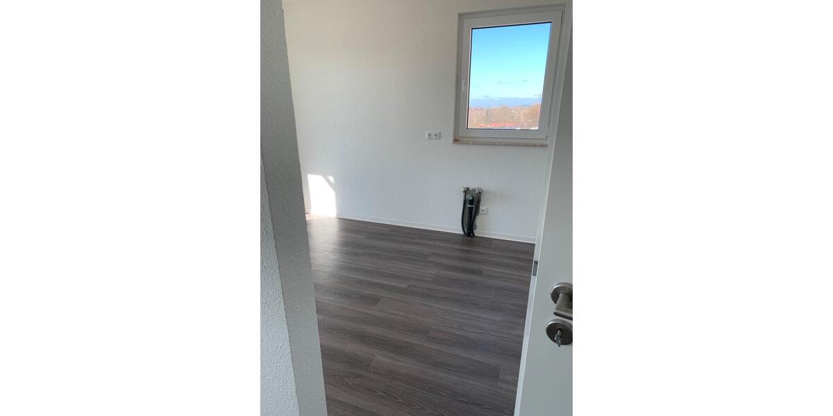 Etagenwohnung Wulkenzin - 3 Zimmer, 75 m&sup2;, 529&euro; | Angebot:25152177