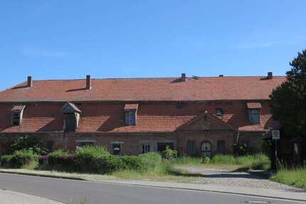 Haus Ivenack - 100 Zimmer, 1.200 m&sup2;, 169.000&euro; | Angebot:25880239